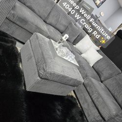 ✨️ Sectional Sofa ✨️ Furniture Queen Bedrooms, Dining Avail 