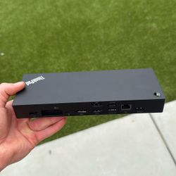 Lenovo Thinkpad Universal Thunderbolt 4 Dock