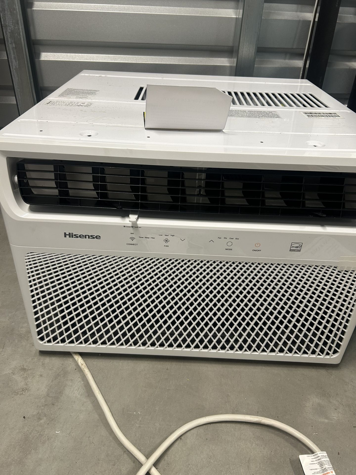 air conditioner  1500 sq ft  control with app or smart phone 