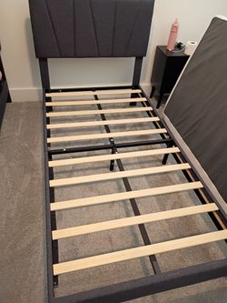 Twin bedframe