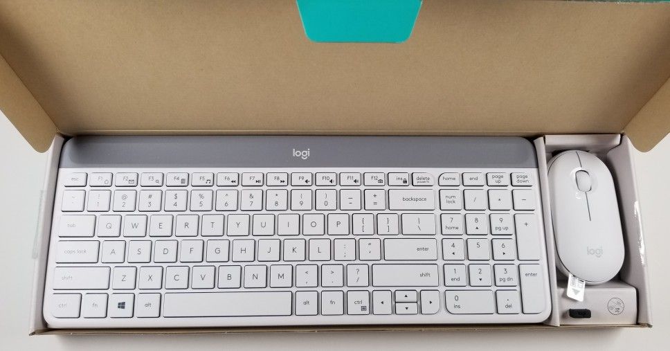 Logitech MK470 Slim Wireless Keyboard And Mouse Combo White/Gray
