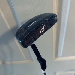 Brand New Wilson Deep Red Mallet Putter