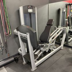 Life Fitness Seated Leg Press