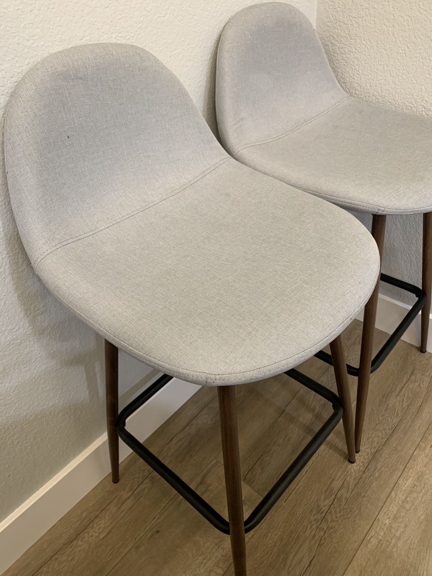 Set of 2 bar counter top table chair stools $75 for both OBO