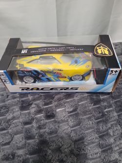 RACE CAR WITH REMOTE CONTROL 