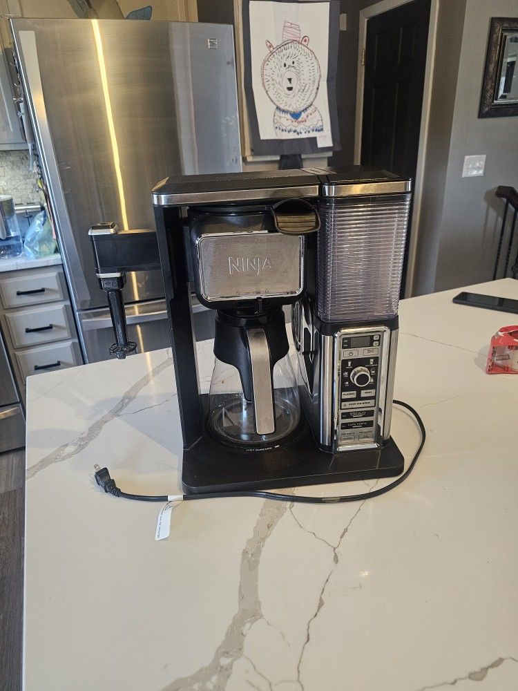 Ninja Coffee Maker (Hot and Cold)