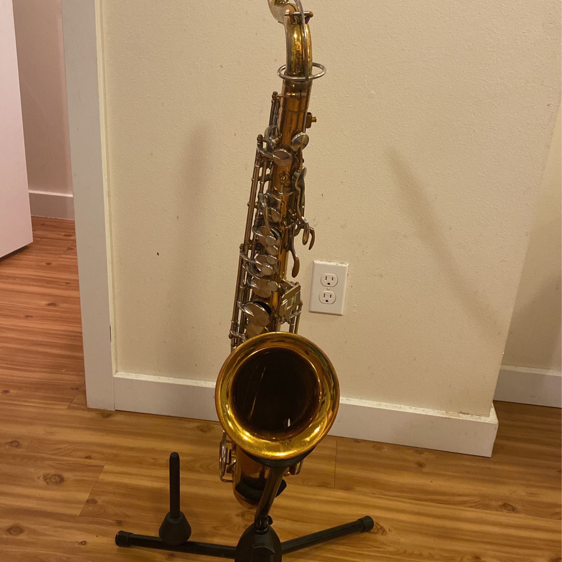 Tenor Saxophone  King  Cleveland  