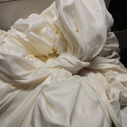 Ivory Round Table Cloths