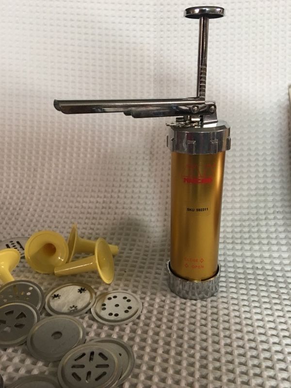 Cookie press