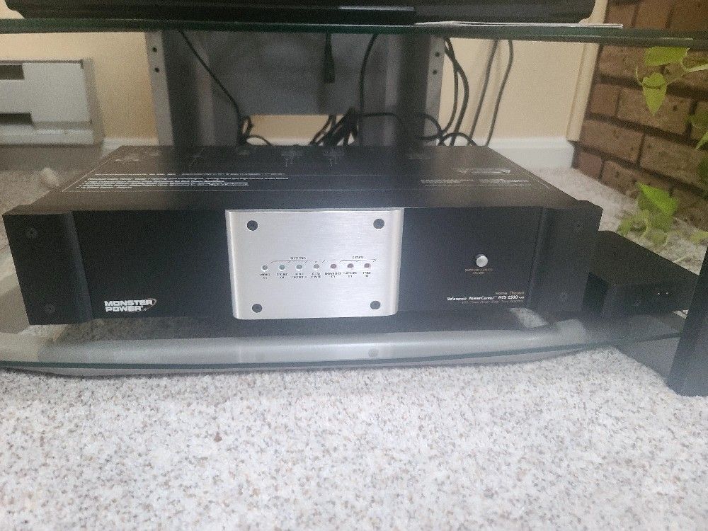 Monster Theatre Reference Powercenter HTS 2500 MKII