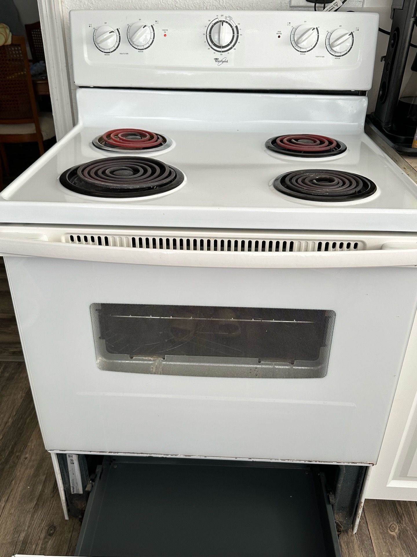 Electric Ranges - Stoves Shop Whirlpool® Electric