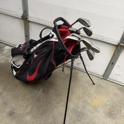 Taylor Made R7 Golf Clubs + Putter + Hybrid + Nike Bag