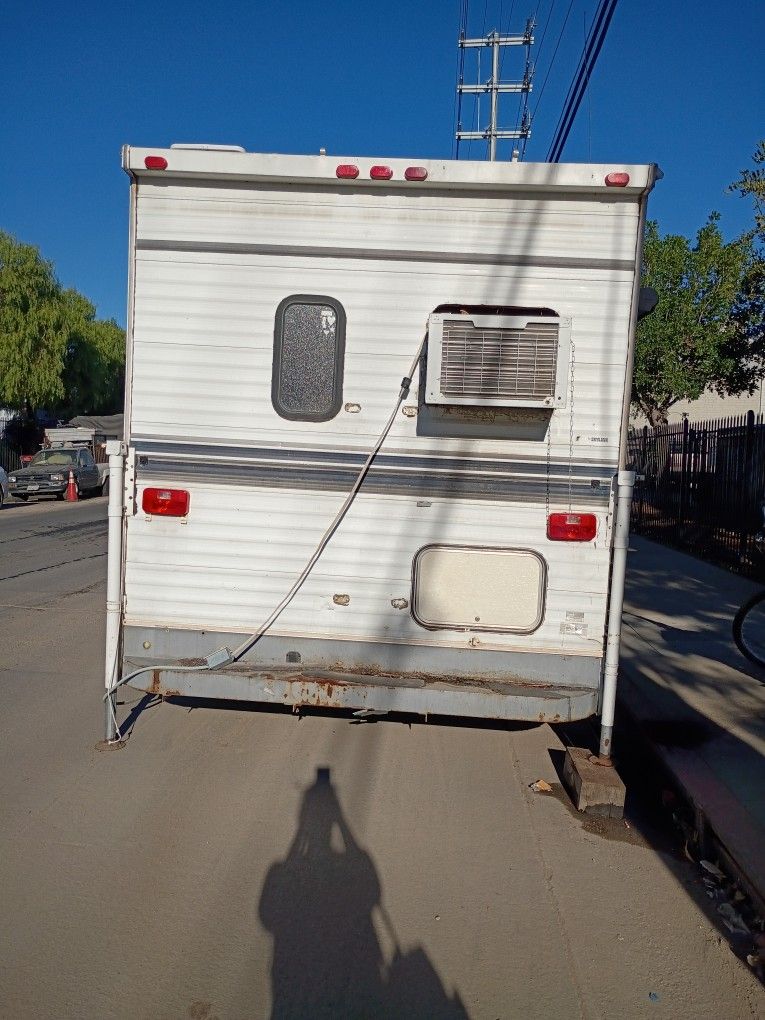 1995 Skyline Truck Camper