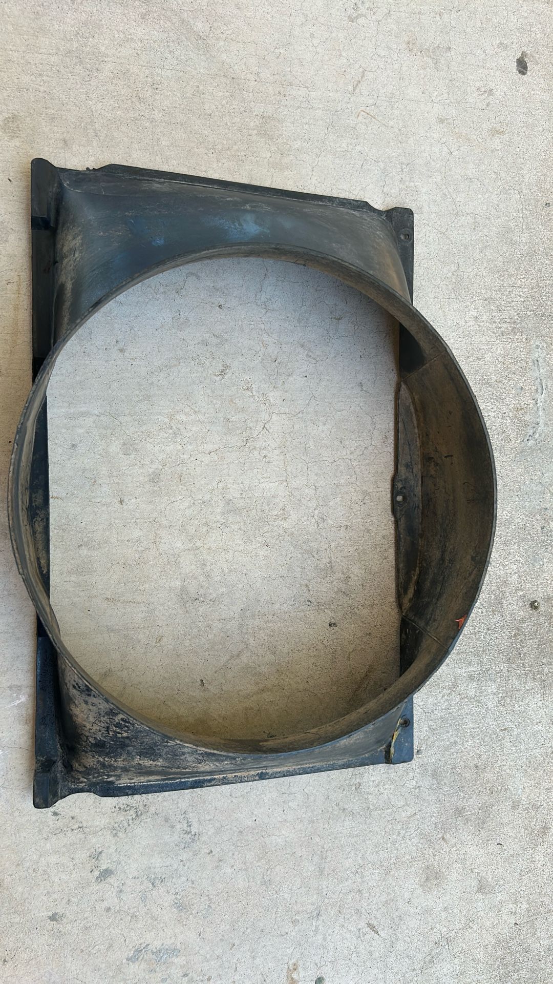 73-91 OEM Shroud(Small Crack)