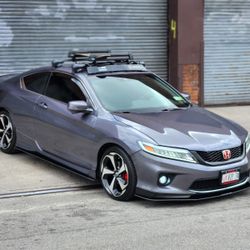 2013 HONDA ACCORD COUPE V6 MANUAL 6 SPEED  IN MINT CONDITION