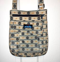 Kavu low profile, grab and go cross body purse