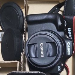 EOS R100 CANON CAMERA 