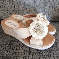 LifeStride Reef espadrille style wedge flower sandals size 7 new w/box beige tan
