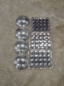 .

The package includes 4 chrome hub covers and 60 lug nut covers.