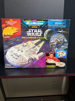 Micro Machines Star Wars Millennium Falcon Playset