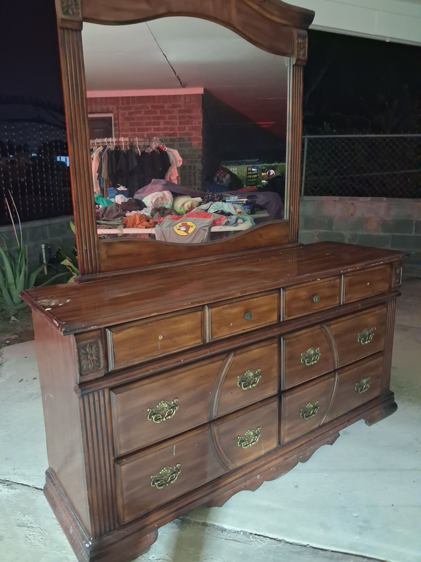 Dresser