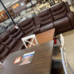 Sectional $3000