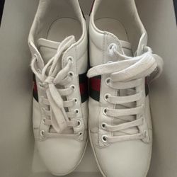 Gucci Shoes Size 7