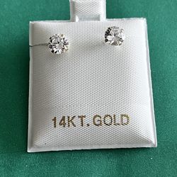 14kt. Gold 5mm Stud Earrings 