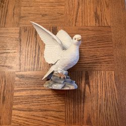 White Doves     New    Porcelain     New 