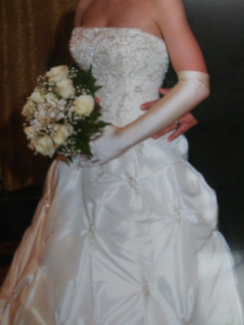 Wedding Dress David's Bridal Size 5 Beautiful