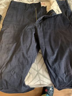 Levi chino - size shown in pics