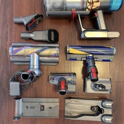 Dyson V15 Vacuum, Barely Used, Full Kit + Extras