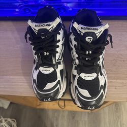 balenciaga black and white