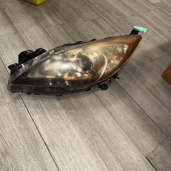 2010-2013 Mazda 3 LEFT DRIVER LH SIDE Halogen Headlight BBM4 51040 OEM #0172