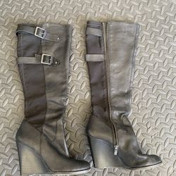 Black Boots 