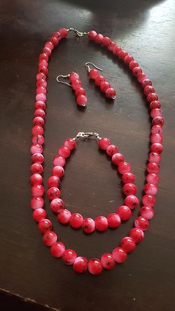 Necklace set