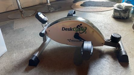 Desk cycle