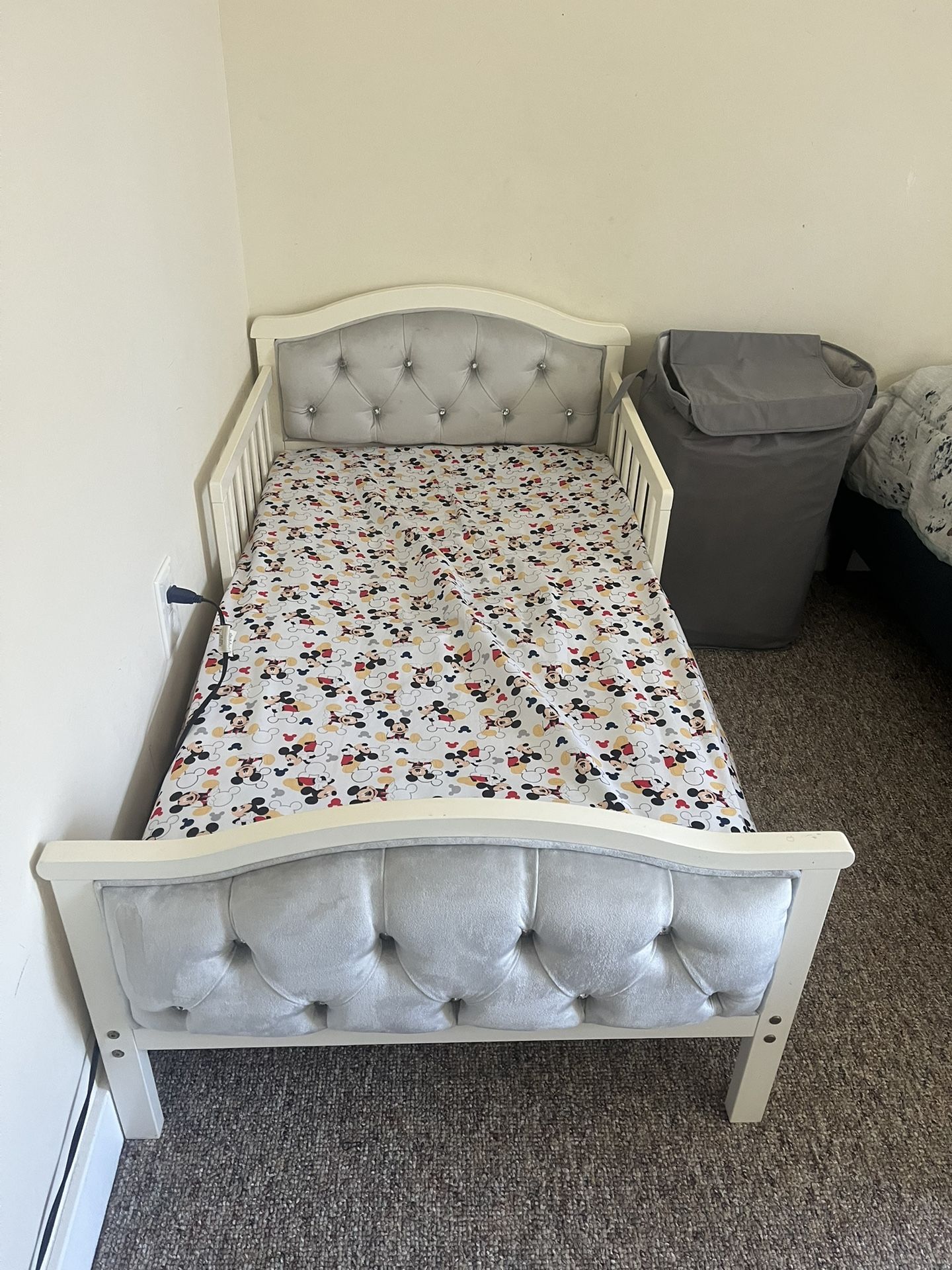 Bed & Frame