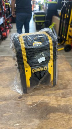 DEWALT 20V/12V Max Bluetooth Speaker