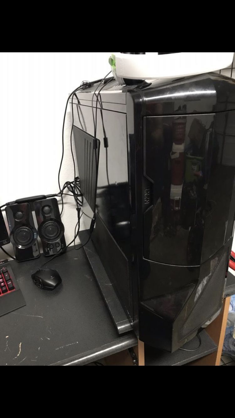 Gaming Computer and Extras! Need Gone ASAP