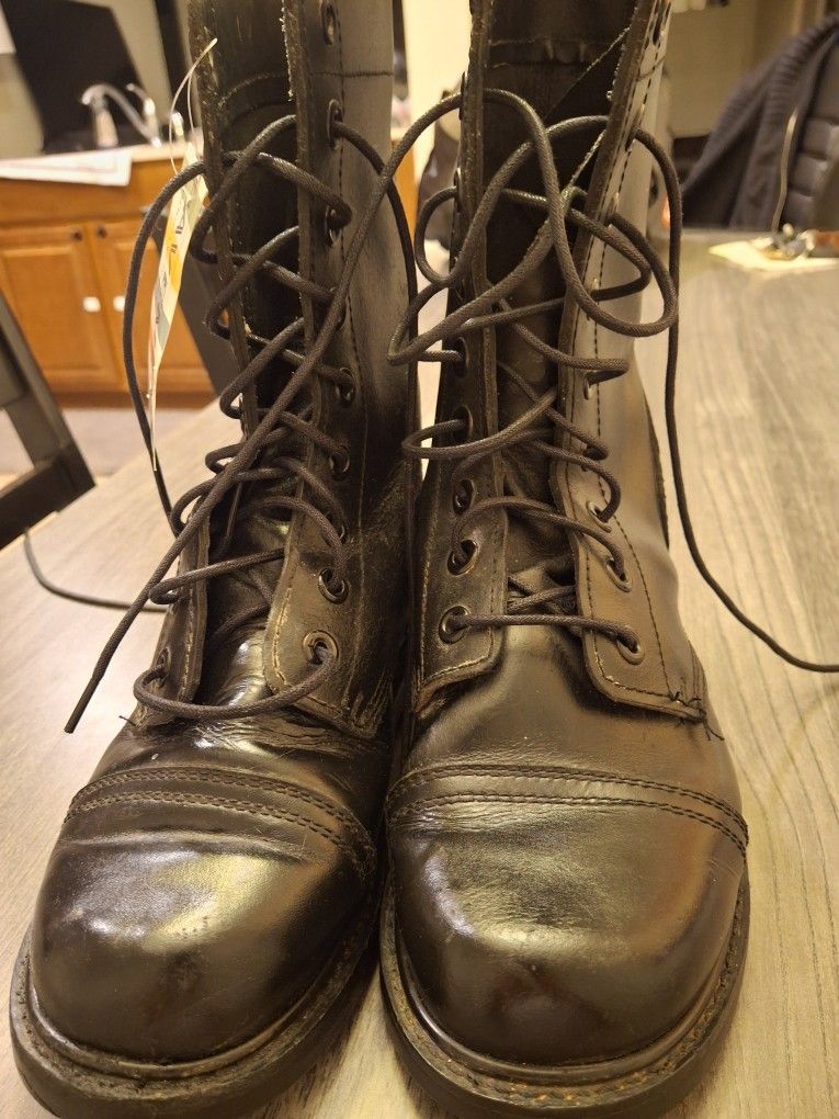 Women's Size 8 Lace-up Combat Boots