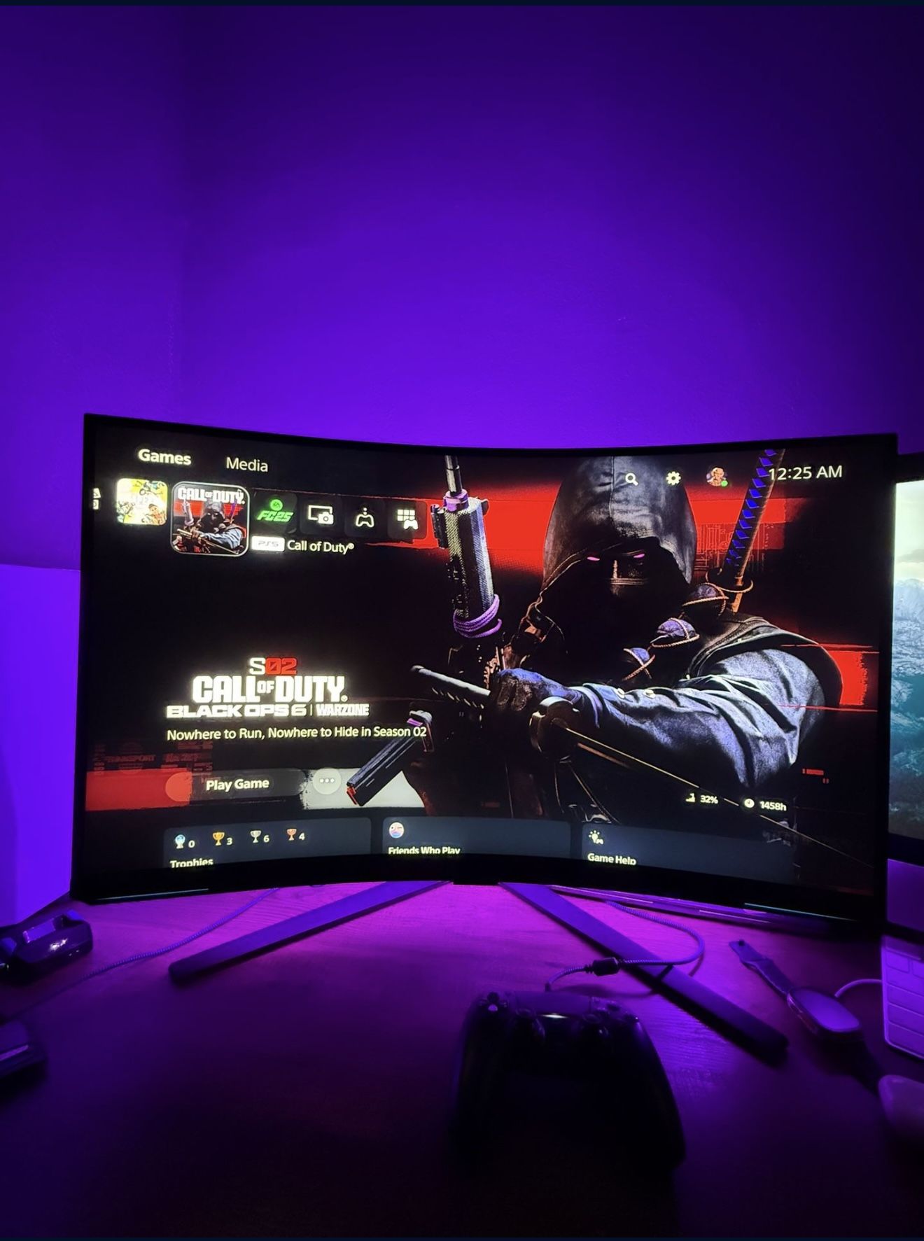 GAMING MONITOR / Samsung - 32" Odyssey Neo G8 Curved 4K UHD FreeSync Premium Pro & G-Sync Compatible 240Hz 1ms
