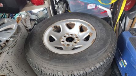 4 x 17-inch tires for trucks, as seen in the photos