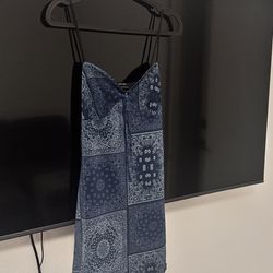 Urban outfitters dress size small