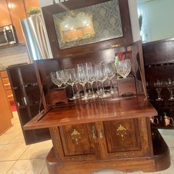 Wood Wine Bar Cabinet 