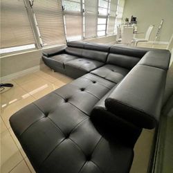 SECTIONAL COUCH 🛋 