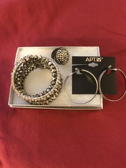 Ring earrings bracelet