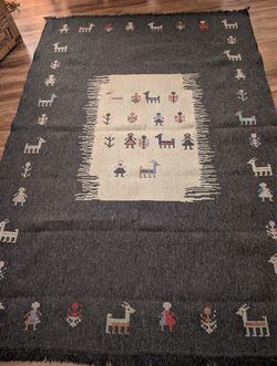 Washable double sided area rug