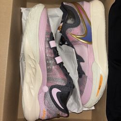 Kyrie 8 