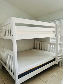 White Double Queen Sized Bunkbed